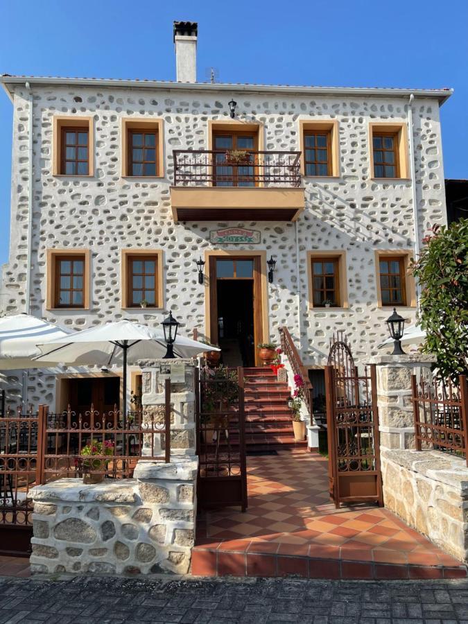Εννεα Μουσεσ Παραδοσιακός Ξενώνας Velventos Exterior photo