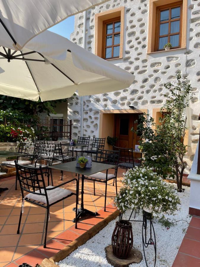 Εννεα Μουσεσ Παραδοσιακός Ξενώνας Velventos Exterior photo